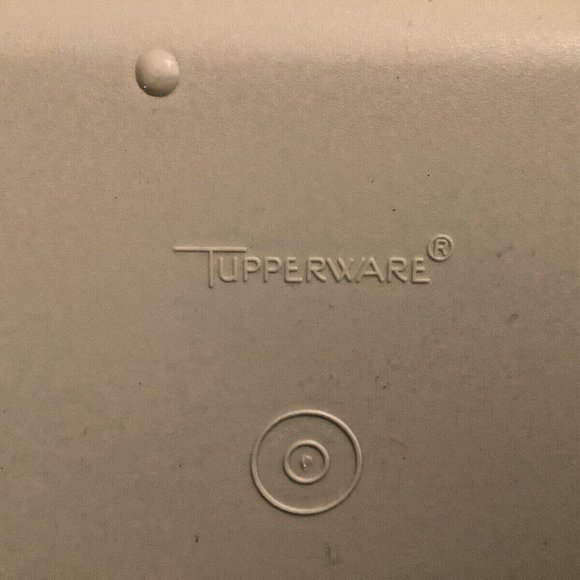 TUPPERWARE Five Divided Lunch Cafeteria Trays Four Compartments Each Almond - Picture 4 of 4